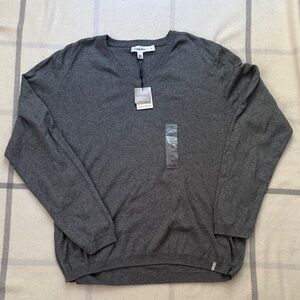 Calvin Klein The Essentials Men's V-Neck Sweater